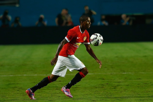 MIAMI GARDENS, FL - AUGUST 04:  Ashley Young #18 of Manchester United in action against Liverpool in the Guinness International Champions Cup 2014 Final at Sun Life Stadium on August 4, 2014 in Miami Gardens, Florida.  (Photo by Chris Trotman/Getty Images)