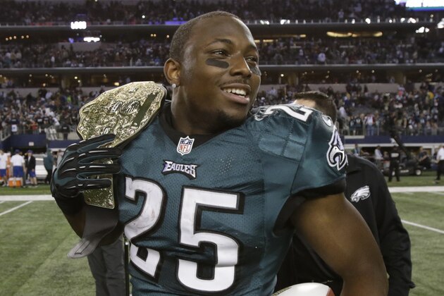 Dec 29, 2013; Arlington, TX, USA; Philadelphia Eagles running back LeSean McCoy (25) walks on the field after the game against the Dallas Cowboys with a belt at AT&T Stadium. The Eagle beat the Cowboys 24-22. Mandatory Credit: Tim Heitman-USA TODAY Sports Dec 29, 2013; Arlington, TX, USA; Philadelphia Eagles running back LeSean McCoy (25) walks on the field after the game against the Dallas Cowboys with a belt at AT&T Stadium. The Eagle beat the Cowboys 24-22. Mandatory Credit: Tim Heitman-USA TODAY Sports