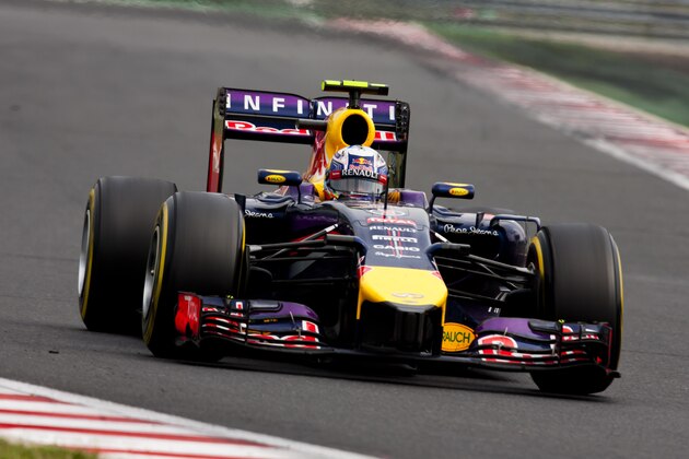 BUDAPEST, HUNGARY - JULY 27:  Daniel Ricciardo of Australia and Infiniti Red Bull Racing drives during the Hungarian Formula One Grand Prix at Hungaroring on July 27, 2014 in Budapest, Hungary.  (Photo by Drew Gibson/Getty Images)