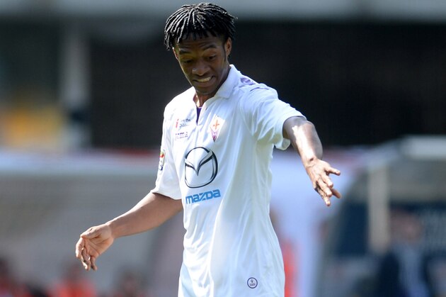 VERONA, ITALY - APRIL 13:  Juan Cuadrado of ACF Fiorentina  gestures during the Serie A match between Hellas Verona FC and ACF Fiorentina at Stadio Marc'Antonio Bentegodi on April 13, 2014 in Verona, Italy.  (Photo by Dino Panato/Getty Images)