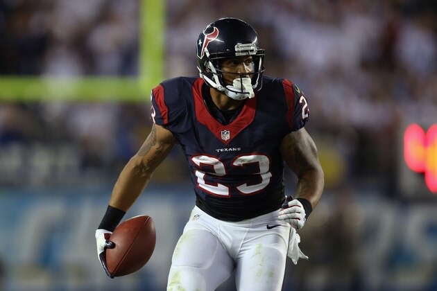 SAN DIEGO, CA - SEPTEMBER 09:  Running back Arian Foster #23 of the Houston Texans carries the ball against the San Diego Chargers at Qualcomm Stadium on September 9, 2013 in San Diego, California.  (Photo by Jeff Gross/Getty Images)