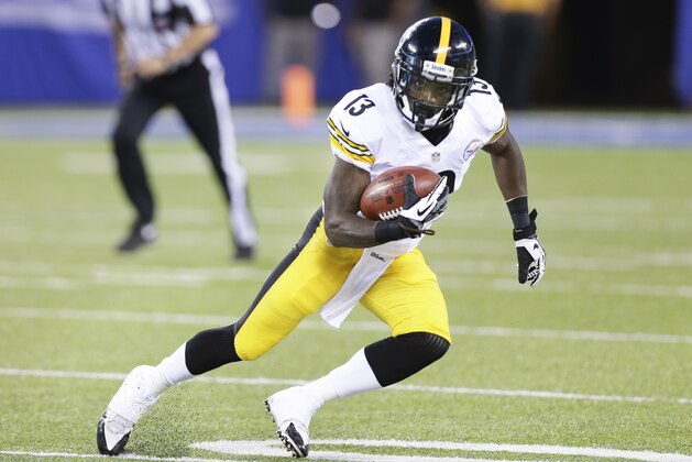 Pittsburgh Steelers running back Dri Archer (13) takes the ball up the field against the New York Giants in the first quarter of a preseason NFL football game, Saturday, Aug. 9, 2014, in East Rutherford, N.J. (AP Photo/Frank Franklin II)