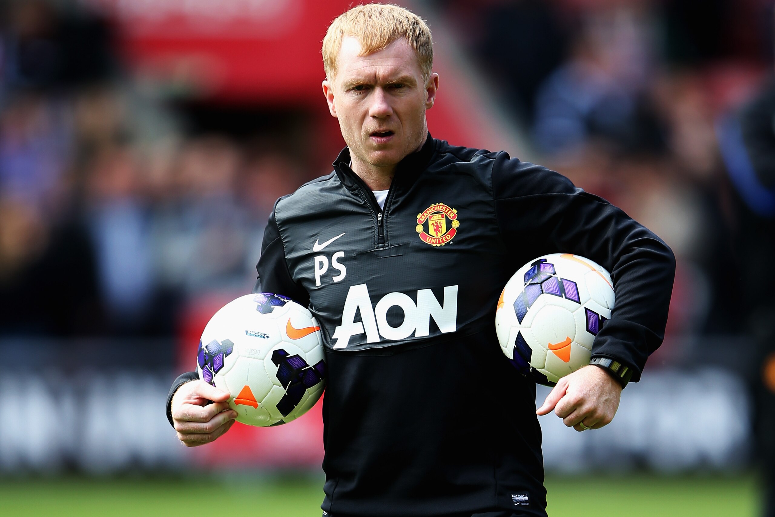 SOUTHAMPTON, ENGLAND - MAY 11: Manchester United interim coach Paul Scholes takes a warm up session before the Barclays Premier League match between Southampton and Manchester United at St Mary's Stadium on May 11, 2014 in Southampton, England. (Photo by Ian Walton/Getty Images) SOUTHAMPTON, ENGLAND - MAY 11: Manchester United interim coach Paul Scholes takes a warm up session before the Barclays Premier League match between Southampton and Manchester United at St Mary's Stadium on May 11, 2014 in Southampton, England. (Photo by Ian Walton/Getty Images)