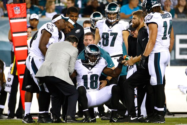 Philadelphia Eagles' Jeremy Maclin is helped off the field after an injury during the first half of an NFL preseason football game against the Pittsburgh Steelers, Thursday, Aug. 21, 2014, in Philadelphia. (AP Photo/Matt Rourke)