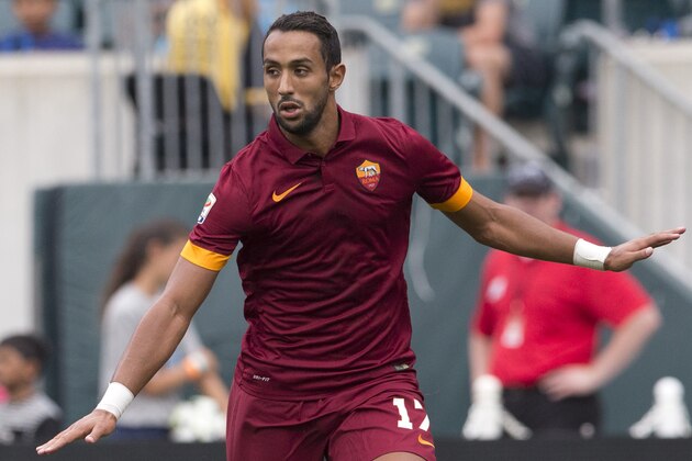 PHILADELPHIA, PA - AUGUST 2: Defender Mehdi Benatia #17 of AS Roma participates in the match against FC Internazionale Milano during the International Champions Cup on August 2, 2014 at Lincoln Financial Field in Philadelphia, Pennsylvania. (Photo by Mitchell Leff/Getty Images)