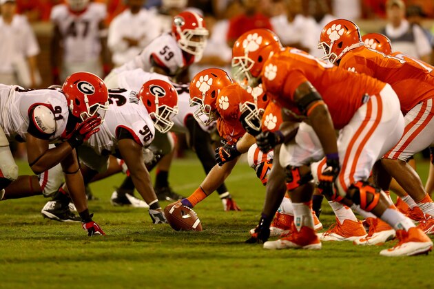 CLEMSON, SC - AUGUST 31:  A general view of the Georgia Bulldogs versus Clemson Tigers during their game at Memorial Stadium on August 31, 2013 in Clemson, South Carolina.  (Photo by Streeter Lecka/Getty Images)