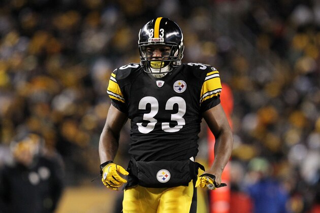 PITTSBURGH, PA - JANUARY 23:  Isaac Redman #33 of the Pittsburgh Steelers reacts during their game against the New York Jets in the 2011 AFC Championship game at Heinz Field on January 23, 2011 in Pittsburgh, Pennsylvania.  (Photo by Ronald Martinez/Getty Images)