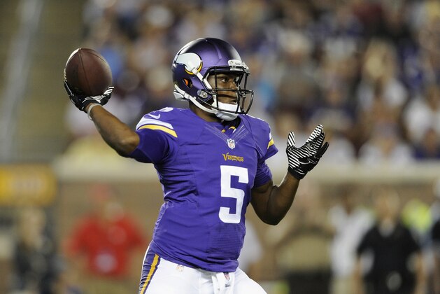 MINNEAPOLIS, MN - AUGUST 16: Teddy Bridgewater #5 of the Minnesota Vikings passes the ball against the Arizona Cardinals during the fourth quarter of the preseason game on August 16, 2014 at TCF Bank Stadium in Minneapolis, Minnesota. The Vikings defeated the Cardinals 30-28. (Photo by Hannah Foslien/Getty Images)