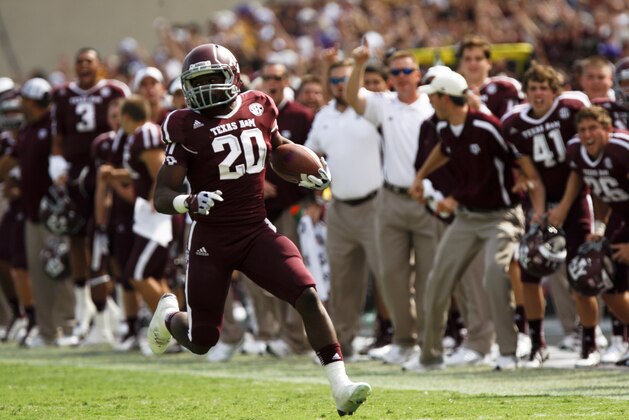 Texas A&M running back Trey Williams (20) runs 76-yards after receiving a kickoff against LSU during the second half of an NCAA college football game, Saturday, Oct. 20, 2012, in College Station, Texas. LSU won 24-19. (AP Photo/Eric Kayne)