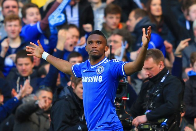 LONDON, ENGLAND - MARCH 22:  Samuel Eto'o of Chelsea celebrates scoring the opening goal uring the Barclays Premier League match between Chelsea and Arsenal at Stamford Bridge on March 22, 2014 in London, England.  (Photo by Richard Heathcote/Getty Images)