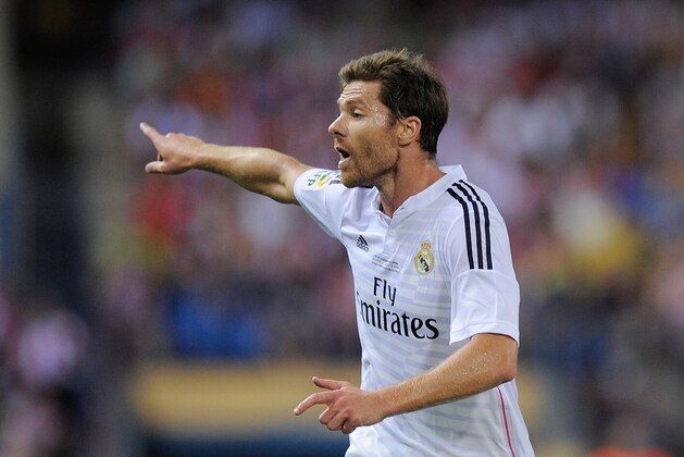 MADRID, SPAIN - AUGUST 22:  Xabi Alonso of Real Madrid in action during the Supercopa, second leg match between Club Atletico de Madrid and Real Madrid at Vicente Caldron stadium on August 22, 2014 in Madrid, Spain.  (Photo by Denis Doyle/Getty Images)