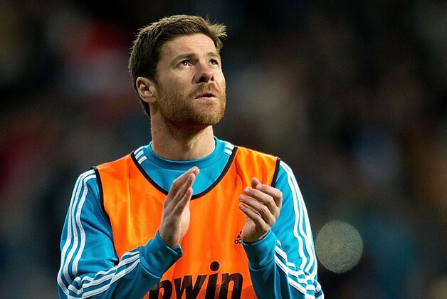 MADRID, SPAIN - MARCH 16: Xabi Alonso of Real Madrid CF celebrates their third goal during the La Liga match between Real Madrid CF and RCD Mallorca at Santiago Bernabeu Stadium on March 16, 2013 in Madrid, Spain.  (Photo by Gonzalo Arroyo Moreno/Getty Images)