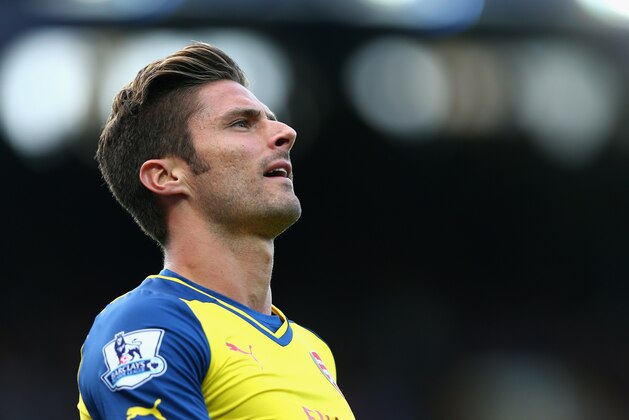 LIVERPOOL, ENGLAND - AUGUST 23:  Olivier Giroud of Arsenal in action during the Barclays Premier League match between Everton and Arsenal at Goodison Park on August 23, 2014 in Liverpool, England.  (Photo by Clive Brunskill/Getty Images)