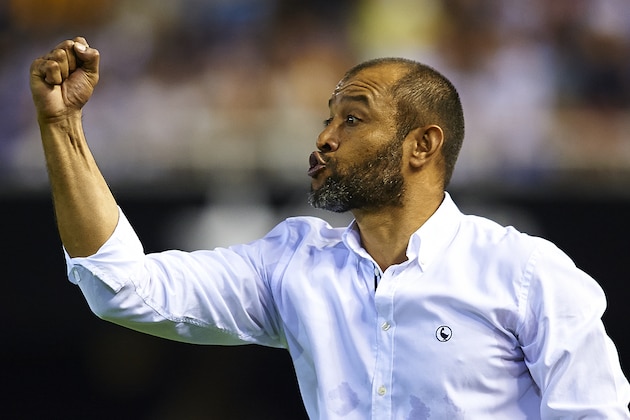 VALENCIA, SPAIN - AUGUST 29:  Valencia manager Nuno Espirito Santo celebrates the second goal during the La Liga match between Valencia CF and Malaga CF at Estadi de Mestalla on August 29, 2014 in Valencia, Spain.  (Photo by Manuel Queimadelos Alonso/Getty Images)