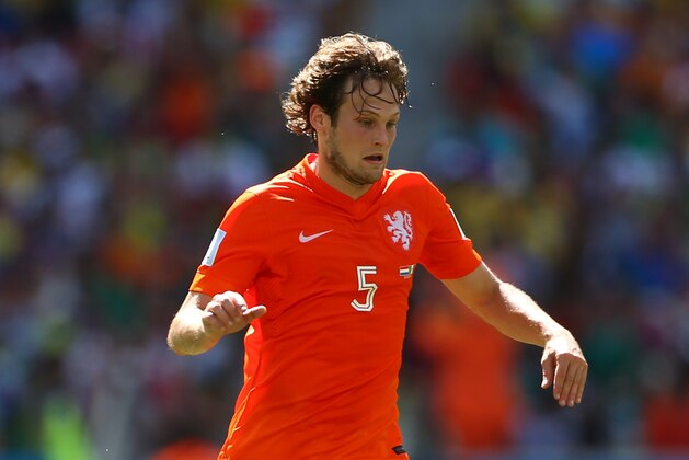 FORTALEZA, BRAZIL - JUNE 29:  Daley Blind of the Netherlands controls the ball during the 2014 FIFA World Cup Brazil Round of 16 match between Netherlands and Mexico at Castelao on June 29, 2014 in Fortaleza, Brazil.  (Photo by Michael Steele/Getty Images)