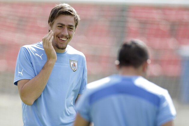 Uruguay's Sebastian Coates trains in the Arena do Jacare Stadium during the World Cup in Sete Lagoas, Brazil, Friday, June 20, 2014. (AP Photo/Bruno Magalhaes) Uruguay's Sebastian Coates trains in the Arena do Jacare Stadium during the World Cup in Sete Lagoas, Brazil, Friday, June 20, 2014. (AP Photo/Bruno Magalhaes)