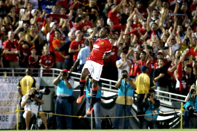 PASADENA, CA - JULY 23:  Danny Welbeck #19 of Manchester United ceebrates after scoring the first goal of fthe game with the Los Angeles Galaxy at the Rose Bowl on July 23, 2014 in Pasadena, California.  (Photo by Stephen Dunn/Getty Images)