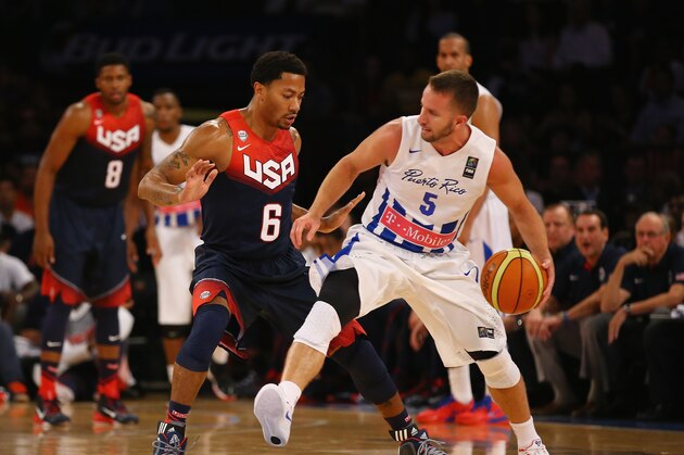 NEW YORK, NY - AUGUST 22:  Derrick Rose #6 of the USA defends against Jose Barea #5 of Puerto Rico during their game at Madison Square Garden on August 22, 2014 in New York City.  (Photo by Al Bello/Getty Images)