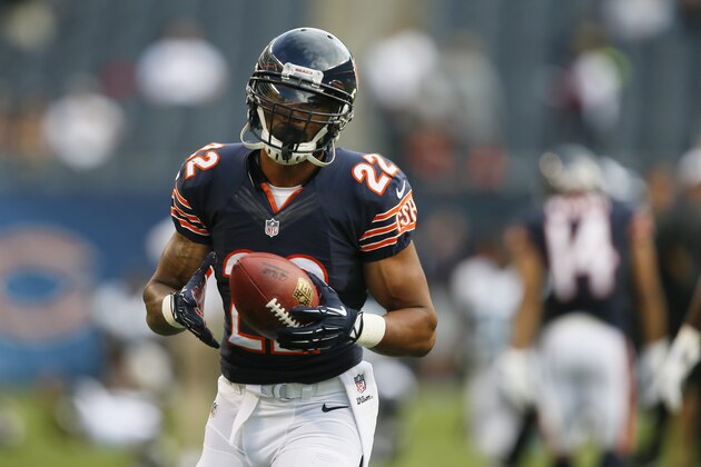 Chicago Bears running back Matt Forte (22) warms up before an NFL preseason football game against the Jacksonville Jaguars  in Chicago, Thursday, Aug. 14, 2014. (AP Photo/Andrew Nelles)