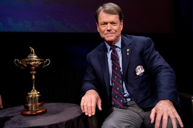 NEW YORK, NY - SEPTEMBER 02:  U.S. Ryder Cup Captain Tom Watson poses with the Ryder Cup on September 2, 2014 in New York City.  (Photo by Noam Galai/Getty Images)