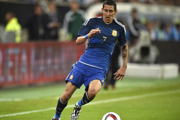 Argentina's Angel Di Maria goes downfield during the friendly soccer match between Germany and Argentina in Duesseldorf, Germany, Wednesday, Sept. 3, 2014. (AP Photo/Martin Meissner)