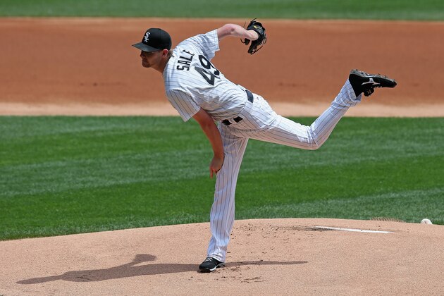 CHICAGO, IL - AUGUST 06:  Starting pitcher Chris Sale #49 of the Chicago White Sox delivers the ball against the Texas Rangers at U.S. Cellular Field on August 6, 2014 in Chicago, Illinois.  (Photo by Jonathan Daniel/Getty Images)