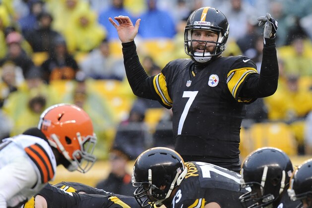 Pittsburgh Steelers quarterback Ben Roethlisberger (7) calls signals against the Cleveland Browns in the fourth quarter of an NFL football game on Sunday, Dec. 29, 2013, in Pittsburgh. (AP Photo/Don Wright)