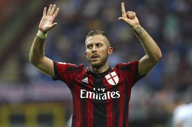 MILAN, ITALY - AUGUST 31:  Jeremy Menez of AC Milan celebrates his goal during the Serie A match between AC Milan and SS Lazio at Stadio Giuseppe Meazza on August 31, 2014 in Milan, Italy.  (Photo by Marco Luzzani/Getty Images)