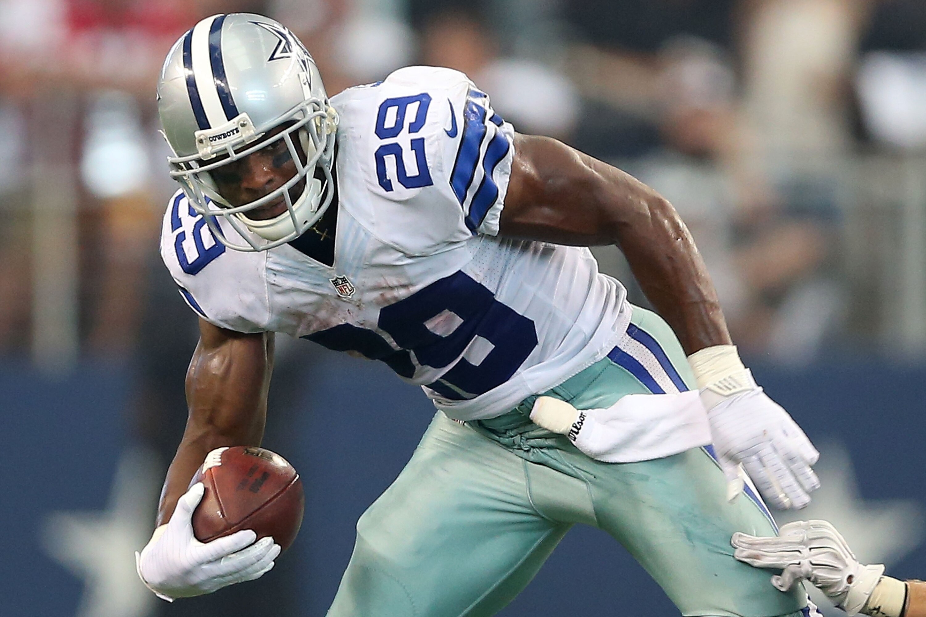 Tony Romo, Cowboys Revert to Pass-Happy Ways, Ignore Running Game in ...