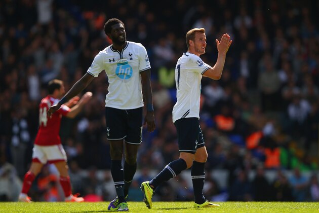 LONDON, ENGLAND - APRIL 19:  Harry Kane of Tottenham Hotspur applauds the fans as he replaced during the Barclays Premier League match between Tottenham Hotspur and Fulham at White Hart Lane on April 19, 2014 in London, England.  (Photo by Clive Rose/Getty Images)