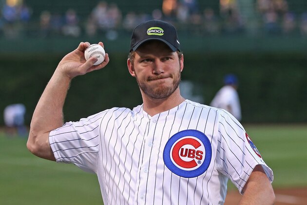 CHICAGO, IL - SEPTEMBER 03:  Actor Chris Pratt plays catch before throwing a ceremonial first pitch before the Chicago Cubs take on the Milwaukee Brewers at Wrigley Field on September 3, 2014 in Chicago, Illinois.  (Photo by Jonathan Daniel/Getty Images)