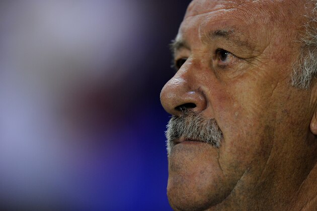 VALENCIA, SPAIN - SEPTEMBER 08:  Head coach Vicente del Bosque of Spain looks on during the UEFA EURO 2016 Group C Qualifier between Spain and FYR of Macedonia at Estadio Ciutat de Valencia on September 8, 2014 in Valencia, Spain.  (Photo by Denis Doyle/Getty Images)