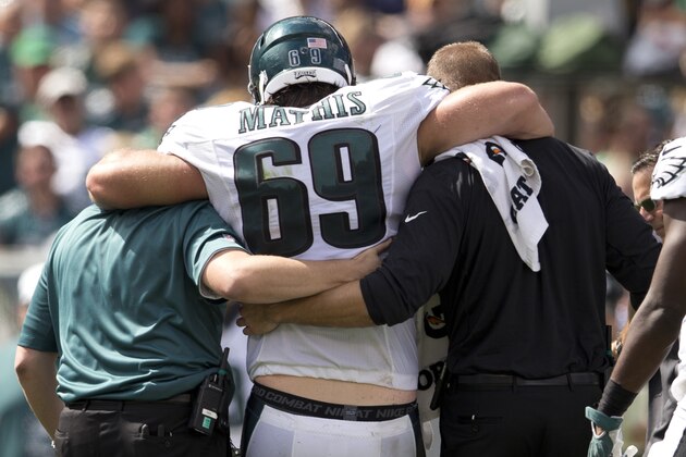 PHILADELPHIA, PA - SEPTEMBER 7: Guard Evan Mathis #69 of the Philadelphia Eagles is helped off the field in the second quarter against the Jacksonville Jaguars on September 7, 2014 at Lincoln Financial Field in Philadelphia, Pennsylvania. (Photo by Mitchell Leff/Getty Images)