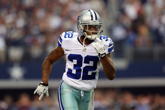 ARLINGTON, TX - SEPTEMBER 22:  Orlando Scandrick #32 of the Dallas Cowboys at AT&T Stadium on September 22, 2013 in Arlington, Texas.  (Photo by Ronald Martinez/Getty Images)