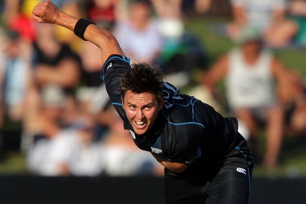 NAPIER, NEW ZEALAND - FEBRUARY 20:  Trent Boult of New Zealand bowls during the second match of the international Twenty20 series between New Zealand and England at McLean Park on February 20, 2013 in Napier, New Zealand.  (Photo by Hagen Hopkins/Getty Images)