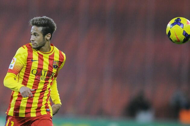 Barcelona's Neymar da Silva of Brazil, goes for the ball during their Spanish League soccer match against Athletic Bilbao, at San Mames stadium in Bilbao, Spain, Sunday, Dec. 1, 2013. (AP Photo/Alvaro Barrientos)