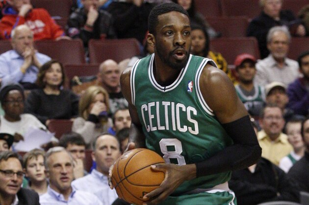 Boston Celtics' Jeff Green in action during the first half of an NBA basketball game against the Philadelphia 76ers, Wednesday, Feb. 5, 2014, in Philadelphia. The Celtics won 114-108. (AP Photo/Chris Szagola)
