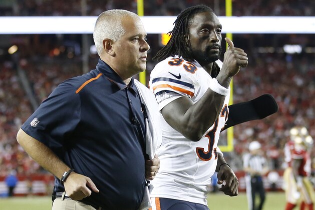 Chicago Bears cornerback Charles Tillman (33) gives a thumbs off as he leaves the field after being injured during the second half of an NFL football game against the San Francisco 49ers in Santa Clara, Calif., Sunday, Sept. 14, 2014. (AP Photo/Tony Avelar)