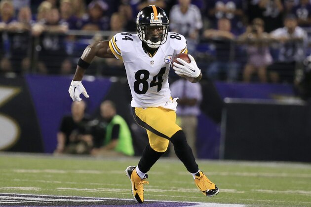 BALTIMORE, MD - SEPTEMBER 11: Wide receiver Antonio Brown #84 of the Pittsburgh Steelers runs during their game against the Baltimore Ravens at M&T Bank Stadium on September 11, 2014 in Baltimore, Maryland. (Photo by Rob Carr/Getty Images)