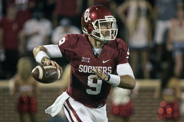 NORMAN, OK - AUGUST 30:  Quarterback Trevor Knight #9 of the Oklahoma Sooners looks to throw against the Louisiana Tech Bulldogs August 30, 2014 at Gaylord Family-Oklahoma Memorial Stadium in Norman, Oklahoma.  (Photo by Brett Deering/Getty Images)