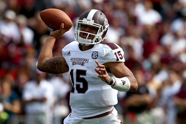 COLUMBIA, SC - NOVEMBER 02:  Dak Prescott #15 of the Mississippi State Bulldogs during their game at Williams-Brice Stadium on November 2, 2013 in Columbia, South Carolina.  (Photo by Streeter Lecka/Getty Images)