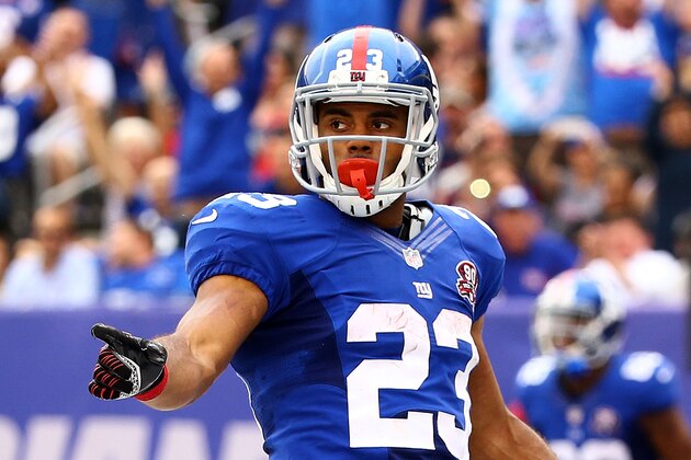 EAST RUTHERFORD, NJ - SEPTEMBER 21: Rashad Jennings #23 of the New York Giants celebrates a touchdown in the second quarter against the Houston Texans at MetLife Stadium on September 21, 2014 in East Rutherford, New Jersey. (Photo by Al Bello/Getty Images) EAST RUTHERFORD, NJ - SEPTEMBER 21: Rashad Jennings #23 of the New York Giants celebrates a touchdown in the second quarter against the Houston Texans at MetLife Stadium on September 21, 2014 in East Rutherford, New Jersey. (Photo by Al Bello/Getty Images)