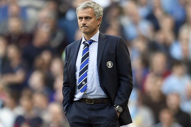 Chelsea's manager Jose Mourinho during their English Premier League soccer match against Manchester City at the Etihad Stadium in Manchester, England, Sunday Sept. 21, 2014. (AP Photo/Clint Hughes)