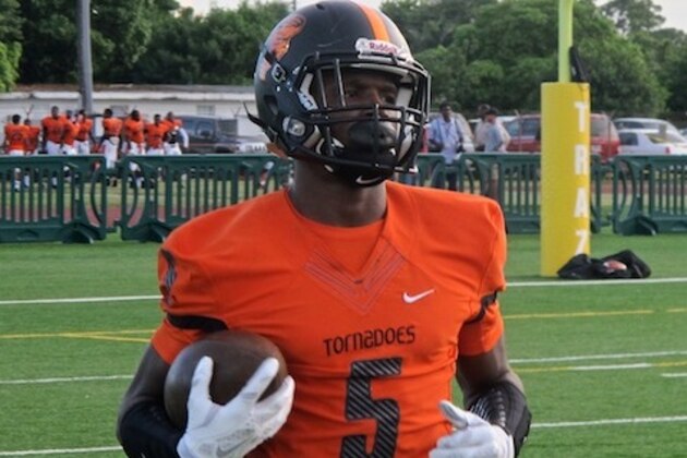 Miami Booker T. Washington HS 2015 3-star WR Antonio Callaway is one of the hottest prospects in the country.