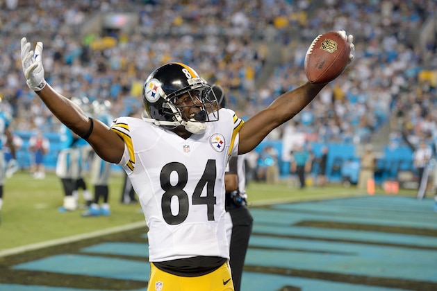 CHARLOTTE, NC - SEPTEMBER 21: Antonio Brown #84 of the Pittsburgh Steelers celebrates after scoring a touchdown against the Carolina Panthers during their game at Bank of America Stadium on September 21, 2014 in Charlotte, North Carolina. (Photo by Grant Halverson/Getty Images) CHARLOTTE, NC - SEPTEMBER 21: Antonio Brown #84 of the Pittsburgh Steelers celebrates after scoring a touchdown against the Carolina Panthers during their game at Bank of America Stadium on September 21, 2014 in Charlotte, North Carolina. (Photo by Grant Halverson/Getty Images)