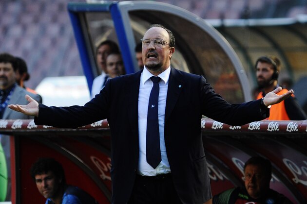 Napoli's coach Rafael Benitez reacts during a Serie A soccer match between Napoli and Chievo, at the San Paolo stadium in Naples, Italy, Sunday, Sept, 14 2014. (AP Photo/Salvatore Laporta)