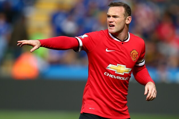 LEICESTER, ENGLAND - SEPTEMBER 21:  Wayne Rooney of Manchester United looks on during the Barclays Premier League match between Leicester City and Manchester United at The King Power Stadium on September 21, 2014 in Leicester, England.  (Photo by Clive Rose/Getty Images)