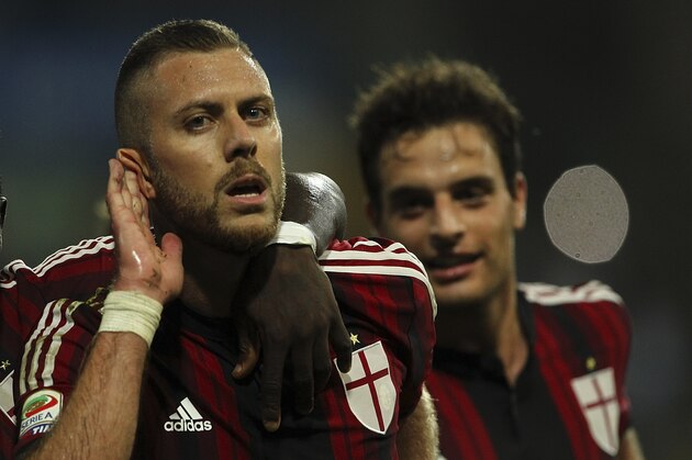 PARMA, ITALY - SEPTEMBER 14:  Jeremy Menez of AC Milan celebrates his goal during the Serie A match between Parma FC and AC Milan at Stadio Ennio Tardini on September 14, 2014 in Parma, Italy.  (Photo by Marco Luzzani/Getty Images)