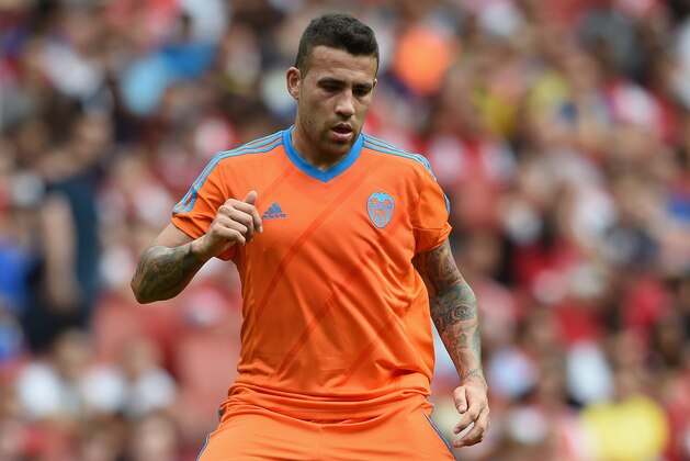 LONDON, ENGLAND - AUGUST 02: Nicolas Otamendi of Valencia in action during the Emirates Cup match between Valencia and AS Monaco at the Emirates Stadium on August 2, 2014 in London, England.  (Photo by Michael Regan/Getty Images)