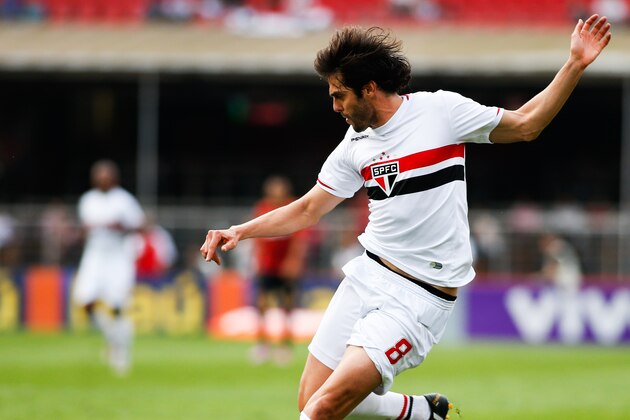 SAO PAULO, BRAZIL - SEPTEMBER 7: Kaka of Sao Paulo in action during the match between Sao Paulo and Sport Recife for the Brazilian Series A 2014 at Morumbi stadium on September 7, 2014 in Sao Paulo, Brazil. (Photo by Alexandre Schneider/Getty Images)